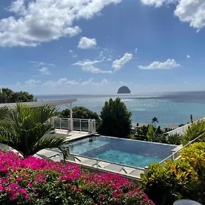 Appartement Eleven Studio Moderne Et Chic Au Diamant Martinique, Le Diamant